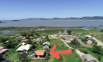 Imagem 3: Casa de Campo à Venda com 2 quartos, com vista para a Lagoa de Imaruí - Imaruí/SC