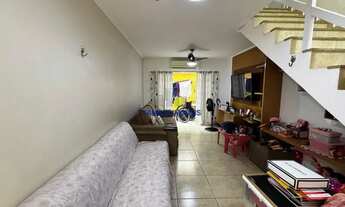 Imagem: Sobrado a venda com 2 quartos, quintal e