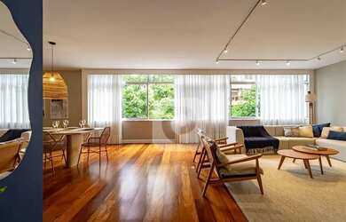 Imagem 7: Maravilhoso apto reformado e poucos passos da praia!