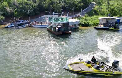 Imagem 3: Chácara no Corumbá 4 com Triplex Alto Padrão à Venda em Condomínio Fechado