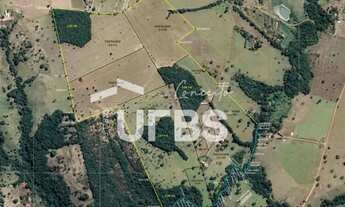 Imagem 2: Chácara em Bela Vista - Sede de Luxo - Rio Piracanjuba no Fundo