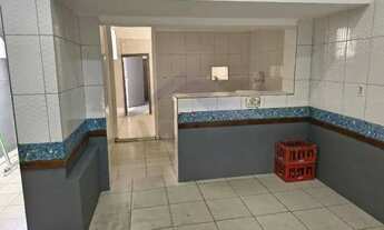 Imagem 2: Prédio, tipo sobrado próximo à Saens Pena