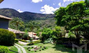 Imagem 6: Encantadora Casa em condomínio com 5 dormitórios