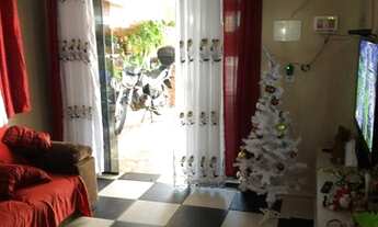 Imagem 6: Casa com 2 quartos, 2 vagas de garagem, mais 2 kits nos fundos na QR 601