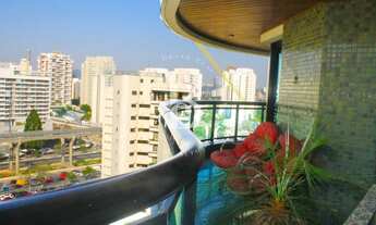 Imagem 2: Apartamento em andar alto e vista privilegiada, localizado no bairro Campo Belo