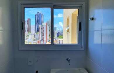 Imagem 3: Apartamento para aluguel possui 92 metros quadrados com 3 quartos em Graça - Salvador - BA