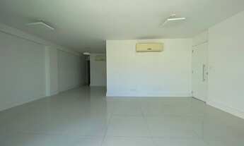 Imagem 3: Cobertura duplex para venda tem 332 metros quadrados com 4 quartos