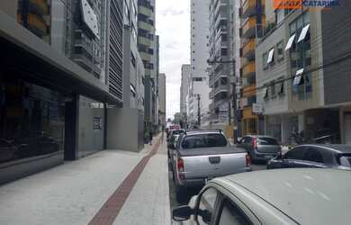 Imagem 3: Sala comercial térrea, a 150 mts da Av. Brasil com 01 vaga de garage no Centro de Balneári