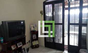 Imagem: 2 casas com 2 dormitórios cada à venda