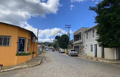 Imagem 4: Casa a venda no centro de Joanópolis-SP