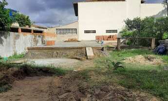 Imagem 6: Terreno com construção em andamento