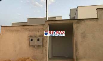 Imagem 2: Casa com 3 dormitórios à venda, 69 m² por R$ 250.000,00 - Centro - Florestal/MG