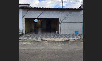 Imagem 1: Casa para venda possui 114 metros quadrados com 3 quartos em Montese - Fortaleza - Ceará