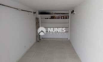 Imagem 7: Térrea para venda tem 240 metros quadrados com 2 quartos em Ayrosa - Osasco - SP