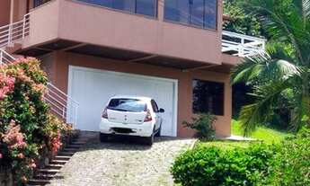 Imagem: Casa na rua das Flores