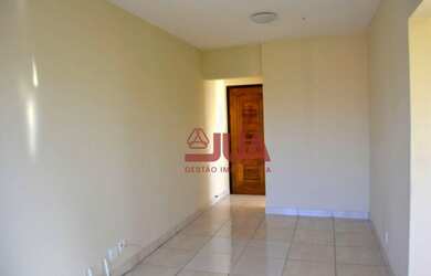 Imagem 4: Apartamento com 2 Quartos, Sala, Sacada, Cozinha, 2 Banheiros, Área de Serviço e 1 Vaga, p