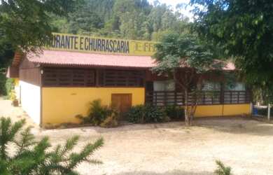 Imagem 3: Terreno com 6.148 m² - casa com 266 m² e galpão com restaurante com 350 m²