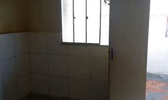 Imagem 3: Aluga-se quarto Quarto com aluguel por R$380 /mês