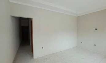 Imagem 7: Imóvel com 2 quartos 2 banheiros e uma garagem ampla