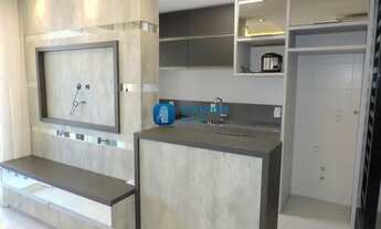 Imagem 5: LB/Apartamento Finamente Decorado, 02 Dormitórios (sendo 1 suíte), Semi-Mobiliado e Varand