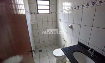 Imagem 7: CASA RESIDENCIAL à venda, 3 quartos, 1 suíte, 2 vagas, JARDIM HOLANDA - Uberlândia/MG