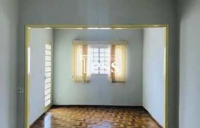 Imagem 4: ALUGA - Casa Térrea Residencial ou Comercial 3 Dormitórios 3 banheiros 3 salas 2 vagas São