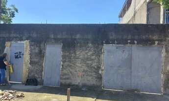 Imagem 2: Casa com terreno grande