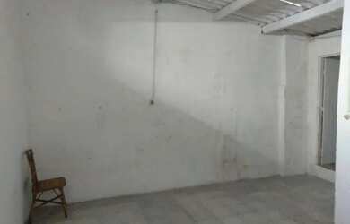 Imagem 4: Casa de fundo Casa com 1 dormitório