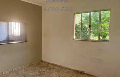 Imagem 2: Casa para locação em Santo André, 2 dormitórios, 1 banheiro, 1 vaga de garagem