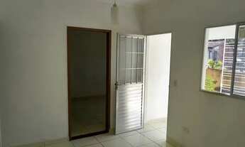 Imagem 3: Casa em frente faculdade UNINASSAU