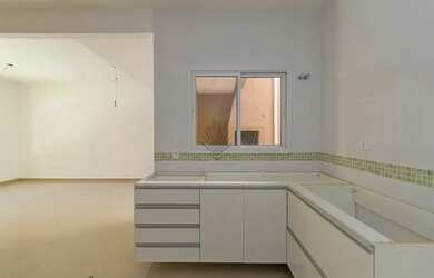 Imagem 4: Excelentes sobrados em condomínio em São Braz. Novinho em folha, padrão de acabamento e di