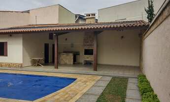 Imagem 2: Térrea para aluguel possui 375m² com 5 quartos