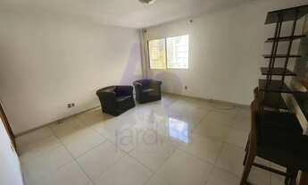 Imagem 3: Apartamento de 2 dormitórios em ótimo estado com banheiros reformados e cozinha integrada