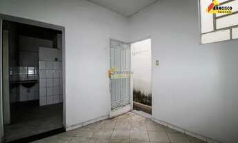 Imagem: Casa para aluguel, 2 quartos, Centro - Divinópolis/MG
