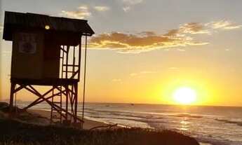 Imagem 4: Reserva de Casa na Praia de Barra do Sul Perto do Mar. Por Finais de Semana