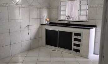 Imagem 4: Casa com 2 quartos, sala, cozinha ampla, banheiro, área de serviço, terraço colonial