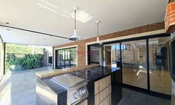 Imagem 3: Excelente casa com 4 suítes linda área de Lazer com piscina e churrasqueira