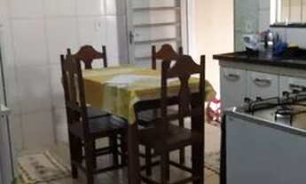 Imagem 5: Casa sozinha no terreno