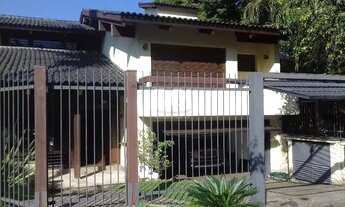 Imagem 2: Casa para Venda - 588m², 6 dormitórios, sendo 5 suites, 4 vagas - Três Figueiras