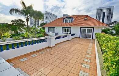 Imagem 4: CASA CLARA E ENSOLARADA, MOBILIADA, BEM LOCALIZADA, SOMENTE ANUAL !!