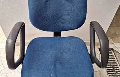 Imagem 7: Cadeiras usadas de escritório