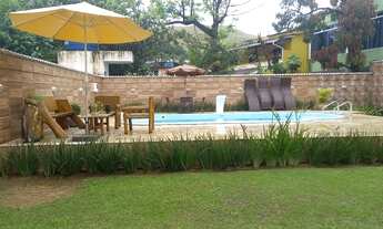 Imagem: Casa com piscina no condomínio Fazenda