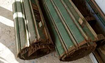 Imagem 2: Porta de aço completa ventilada loja