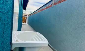 Imagem 3: Casa com 2 Dormitórios, Suíte, Quintal, Piscina e Churrasqueira em Itanhaém, Lado Praia