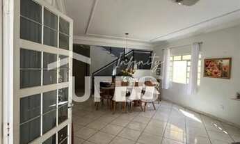 Imagem 5: 0 - Sobrado 6 quartos, sendo 2 suítes