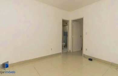 Imagem 7: Apartamento de 1 dormitório, com um pequeno pátio no bairro Centro Histórico