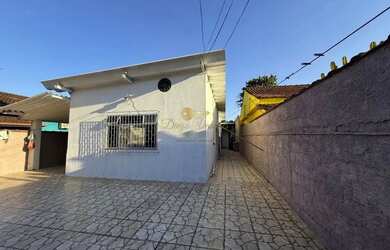Imagem 2: Casa para Venda em Guapimirim, Centro, 3 dormitórios, 2 suítes, 3 banheiros, 5 vagas