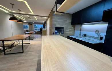 Imagem 3: Lindo Apartamento Semi mobiliado com 2 dormitórios à venda por R$ 636.000 - Jardim Lindóia