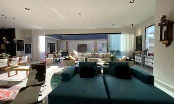 Imagem 4: Casa de alto padrão com 4 suítes, 400 m² e valor de R$ 4.940.000