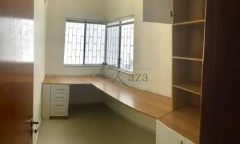 Imagem 2: Oportunidade - Casa Sobrado - Jardim América - Jacareí - 4 Dormitórios - 287m²